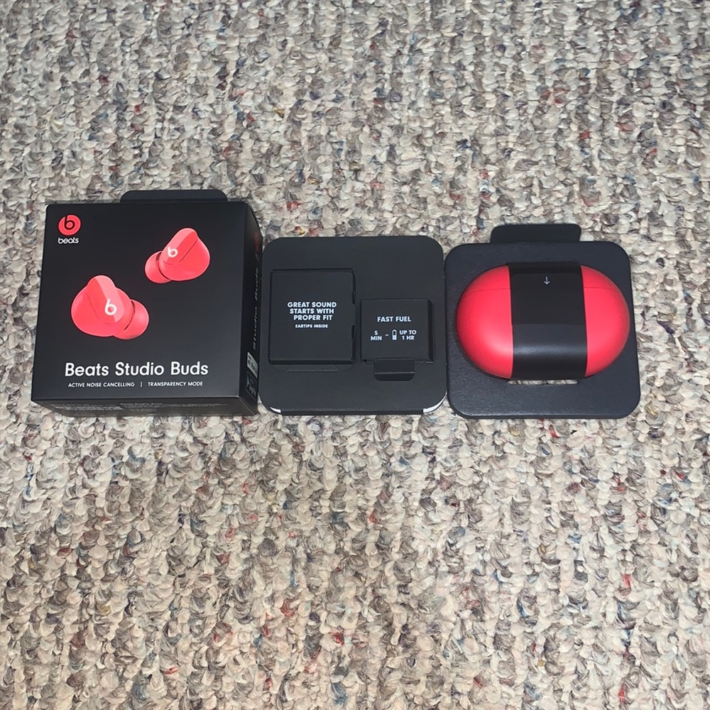 Beats Studio Buds red